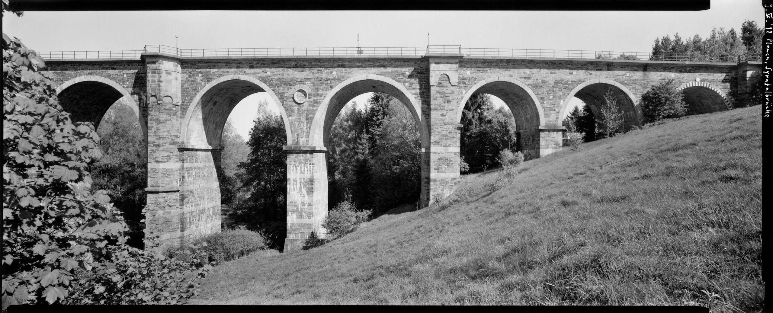 2011-05-09, Plauen, Syratalbrücke